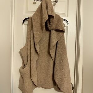 FURRY COZY HOODED VEST by Winn Winn